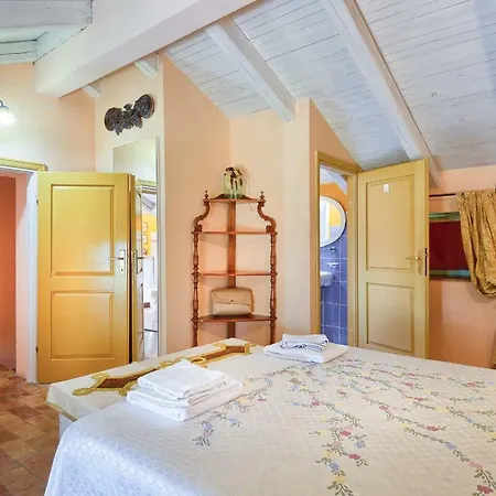 Mekisi Villa *