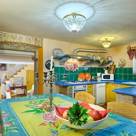 Mekisi Villa