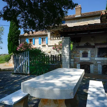 Villa Mekisi