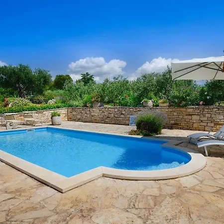 Villa Mekisi